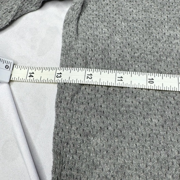 Banana Republic Gray Crew Neck perforated Sweater size XS - Picture 4 of 7
